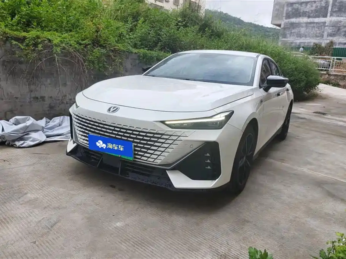 CHANGAN UNI-V SMART IDD  2023