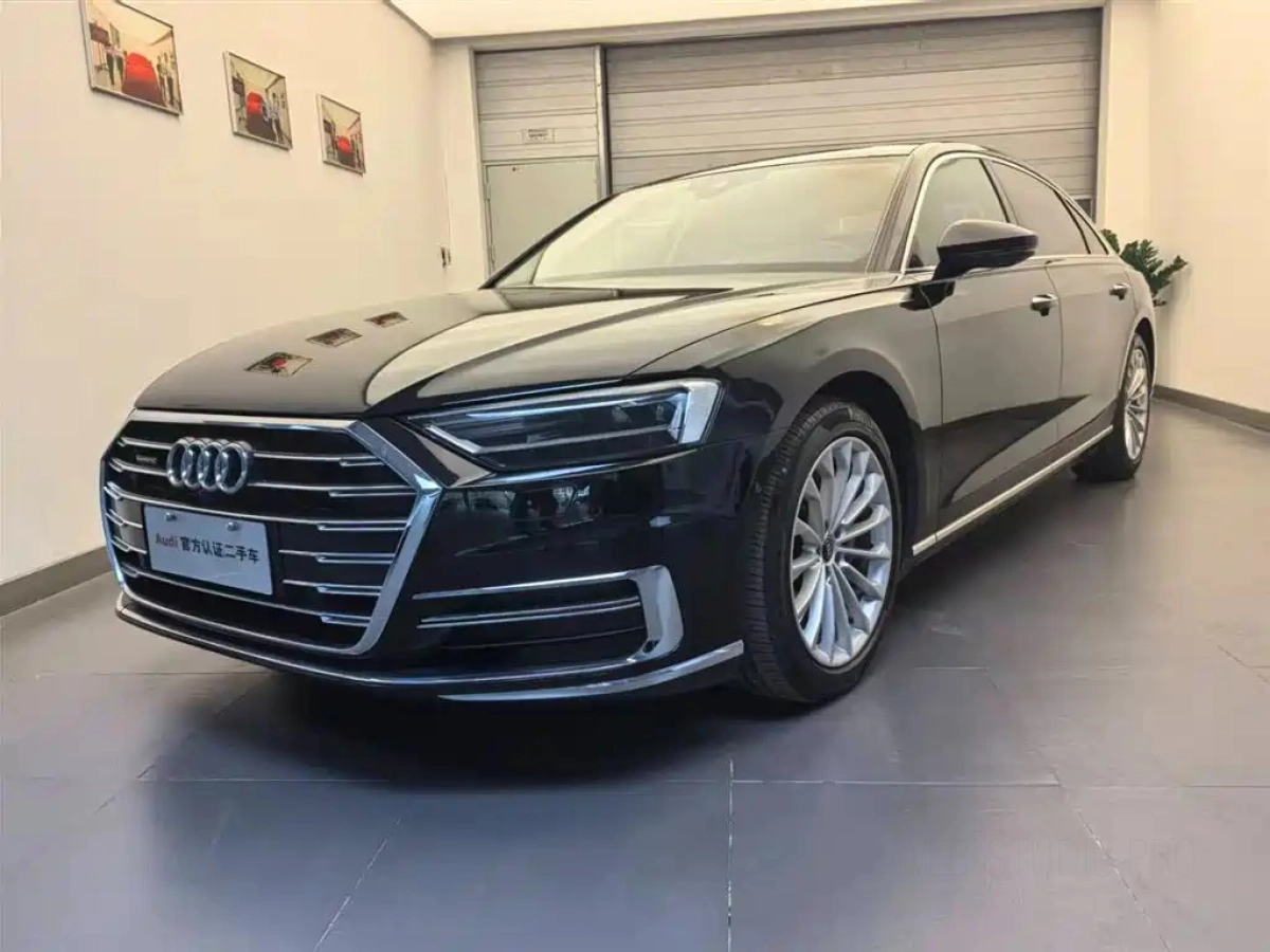 AUDI A8  2021