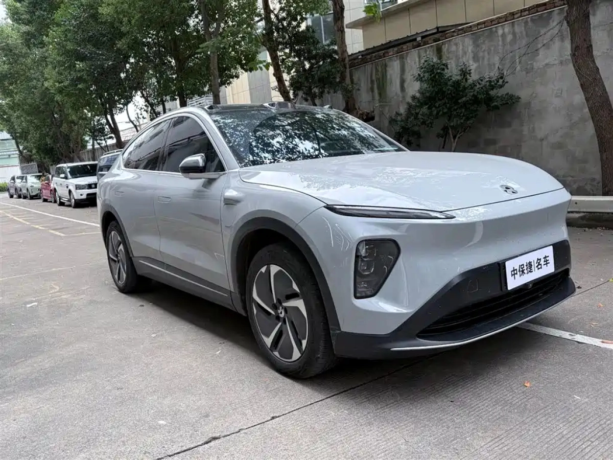 NIO EC7