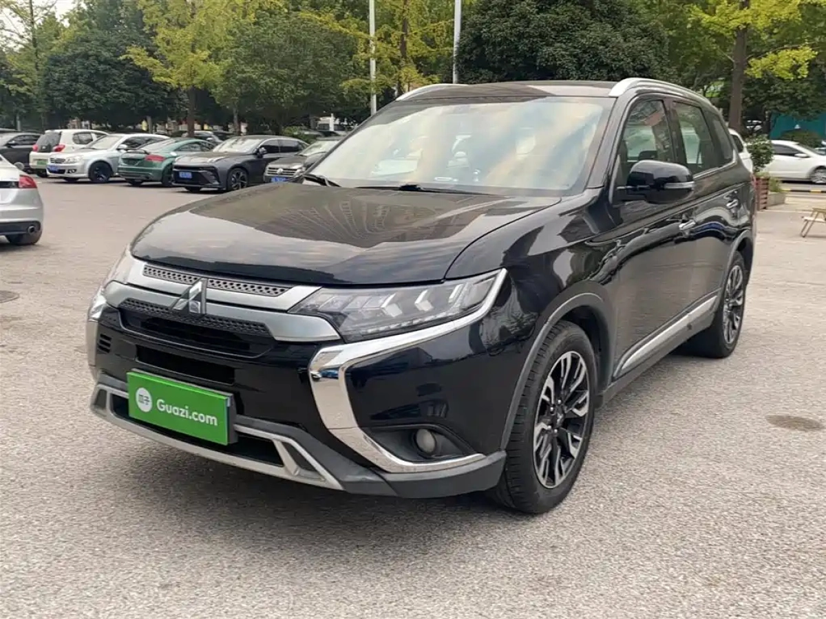 MITSUBISHI OUTLANDER