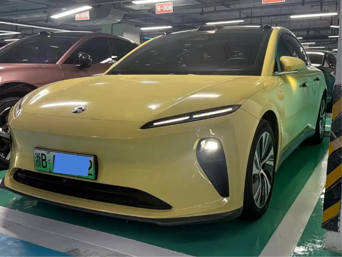 NIO ET5