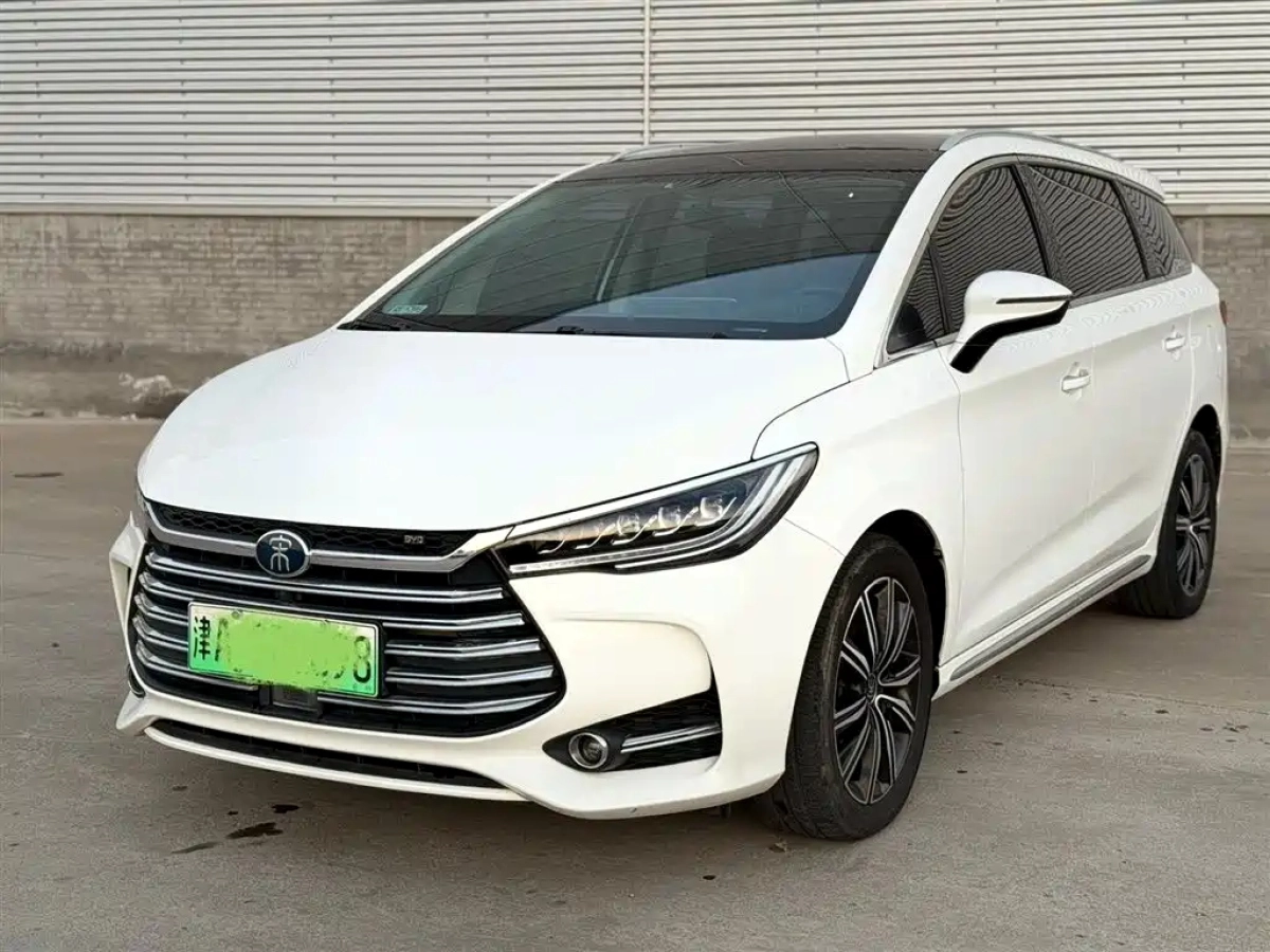 BYD SONG MAX NEW ENERGY
