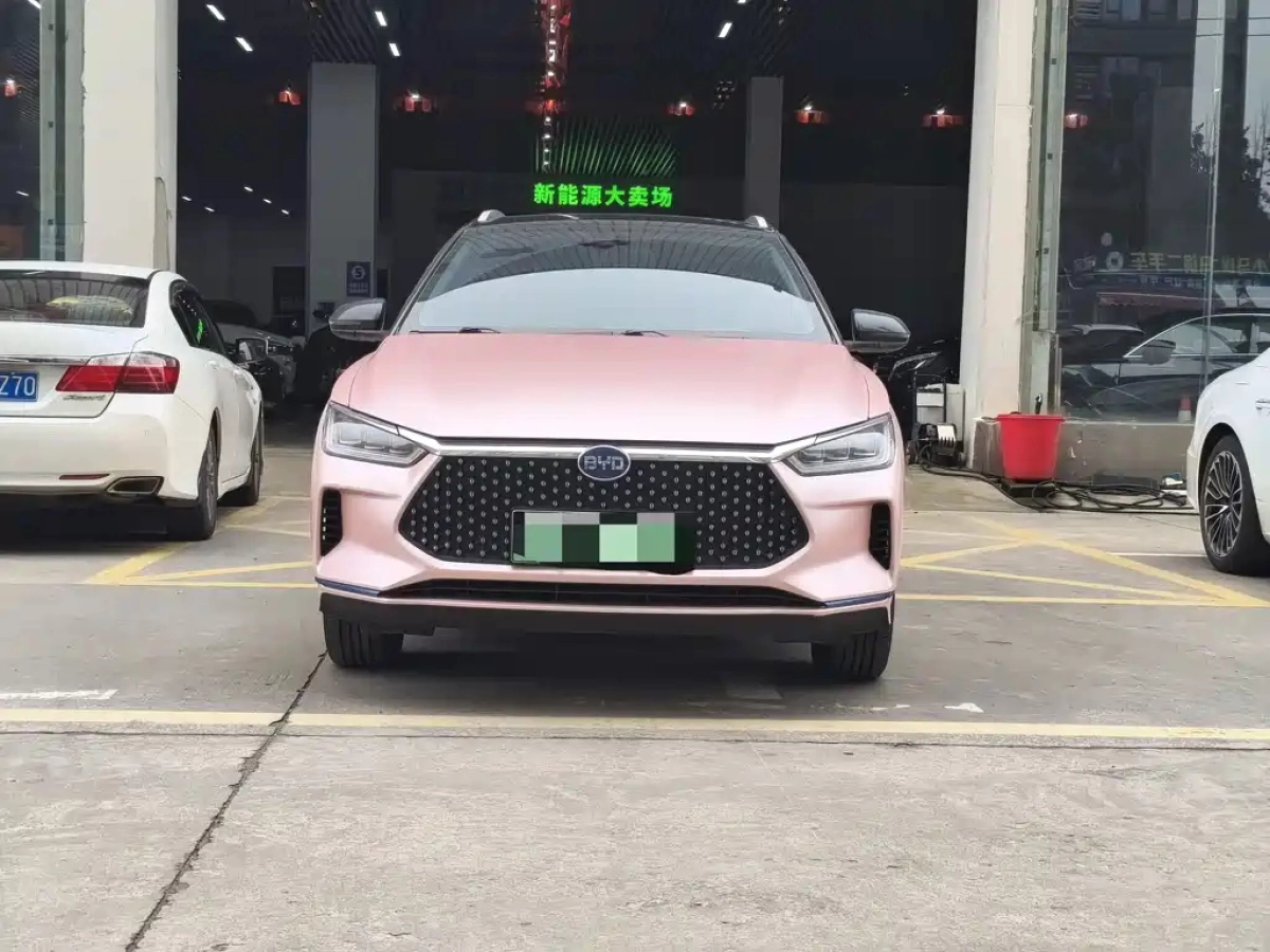 BYD E2