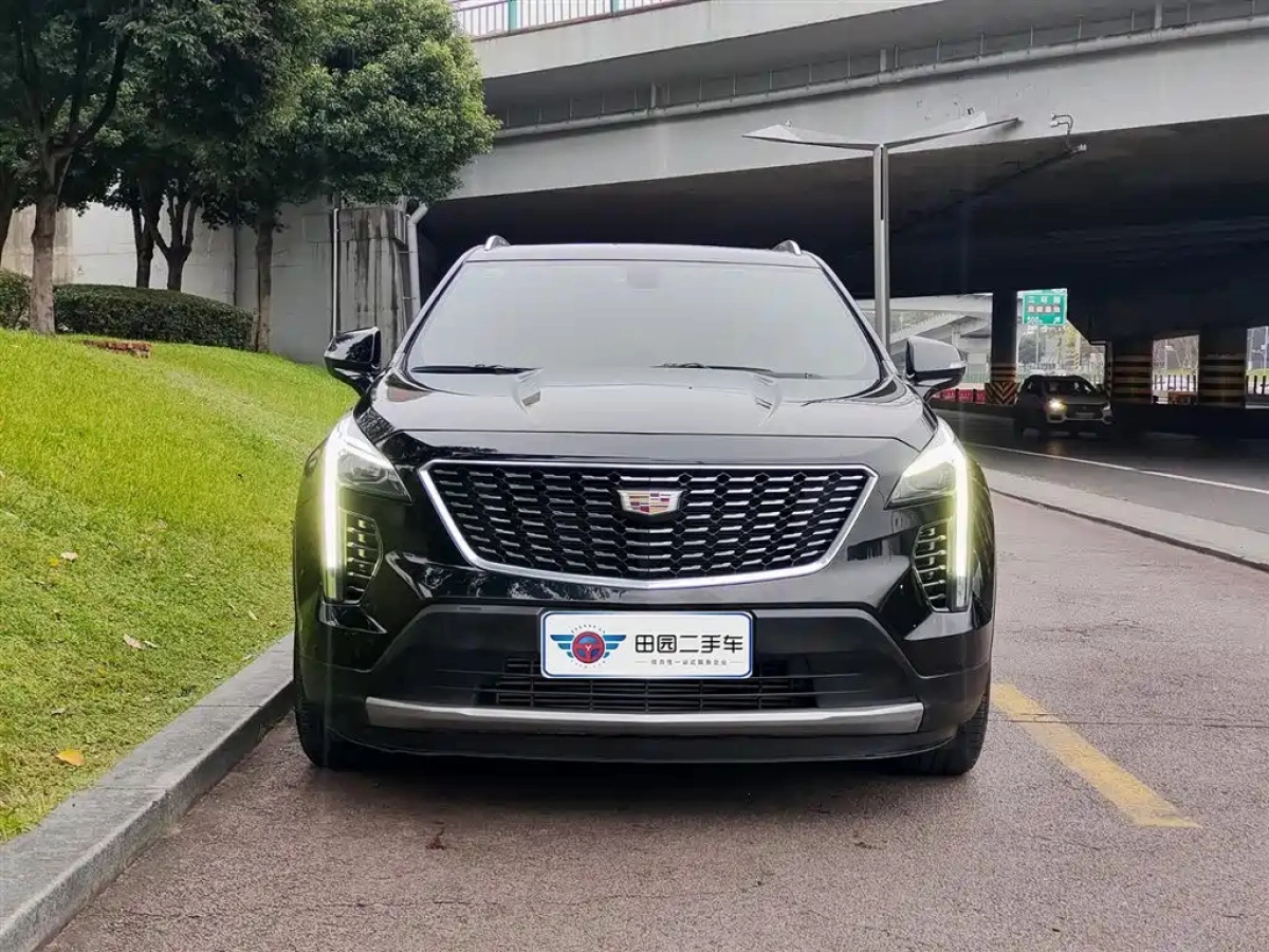 CADILLAC XT4