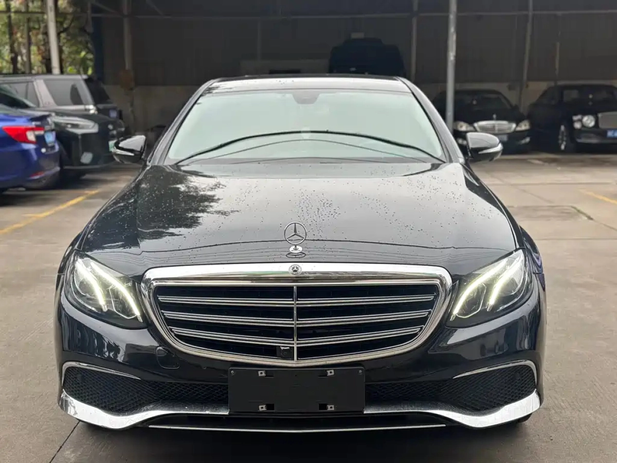 MERCEDES BENZ E-CLASS