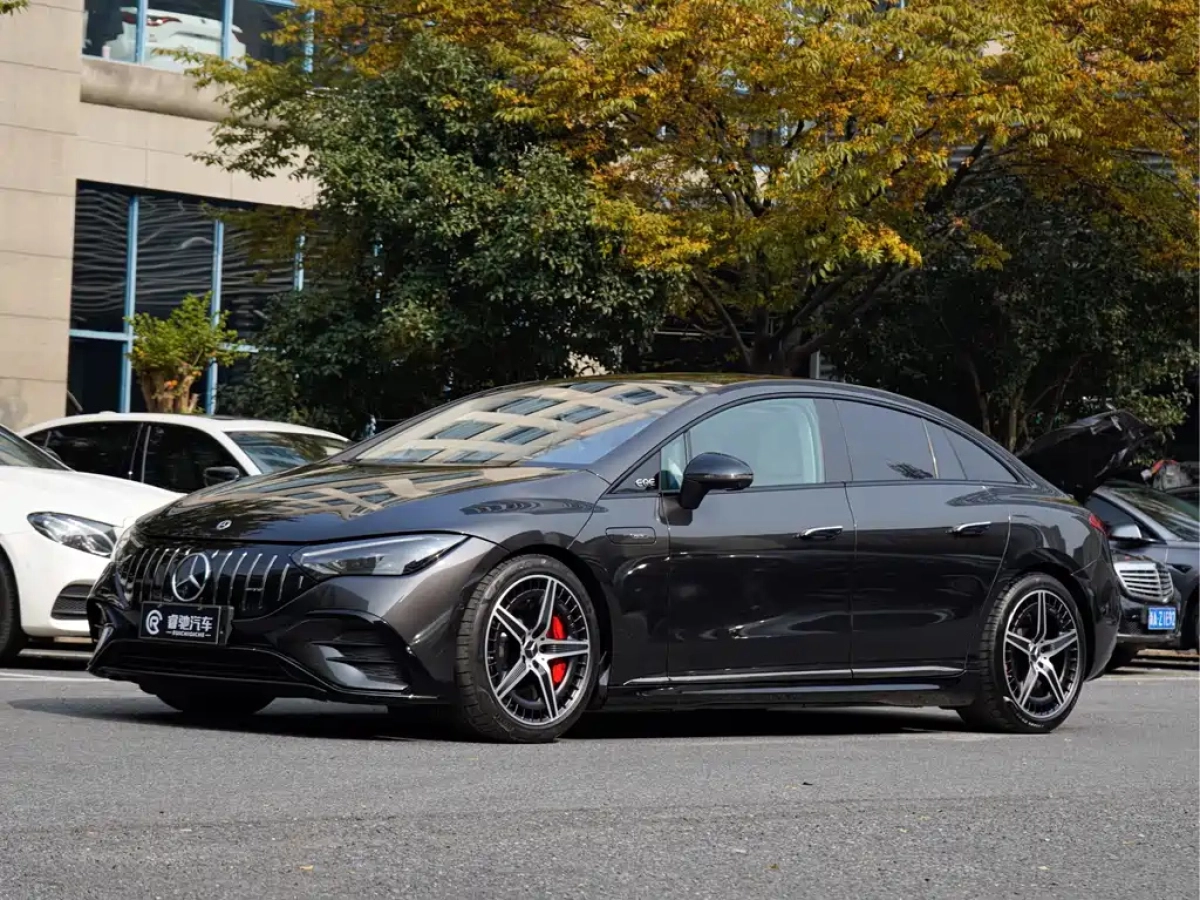 MERCEDES BENZ EQE AMG