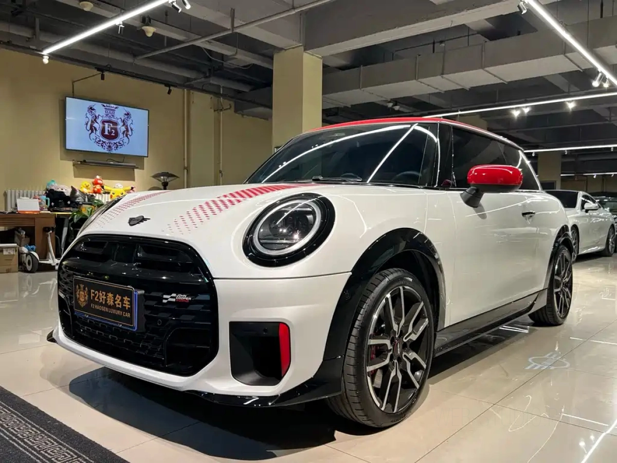 MINI JCW