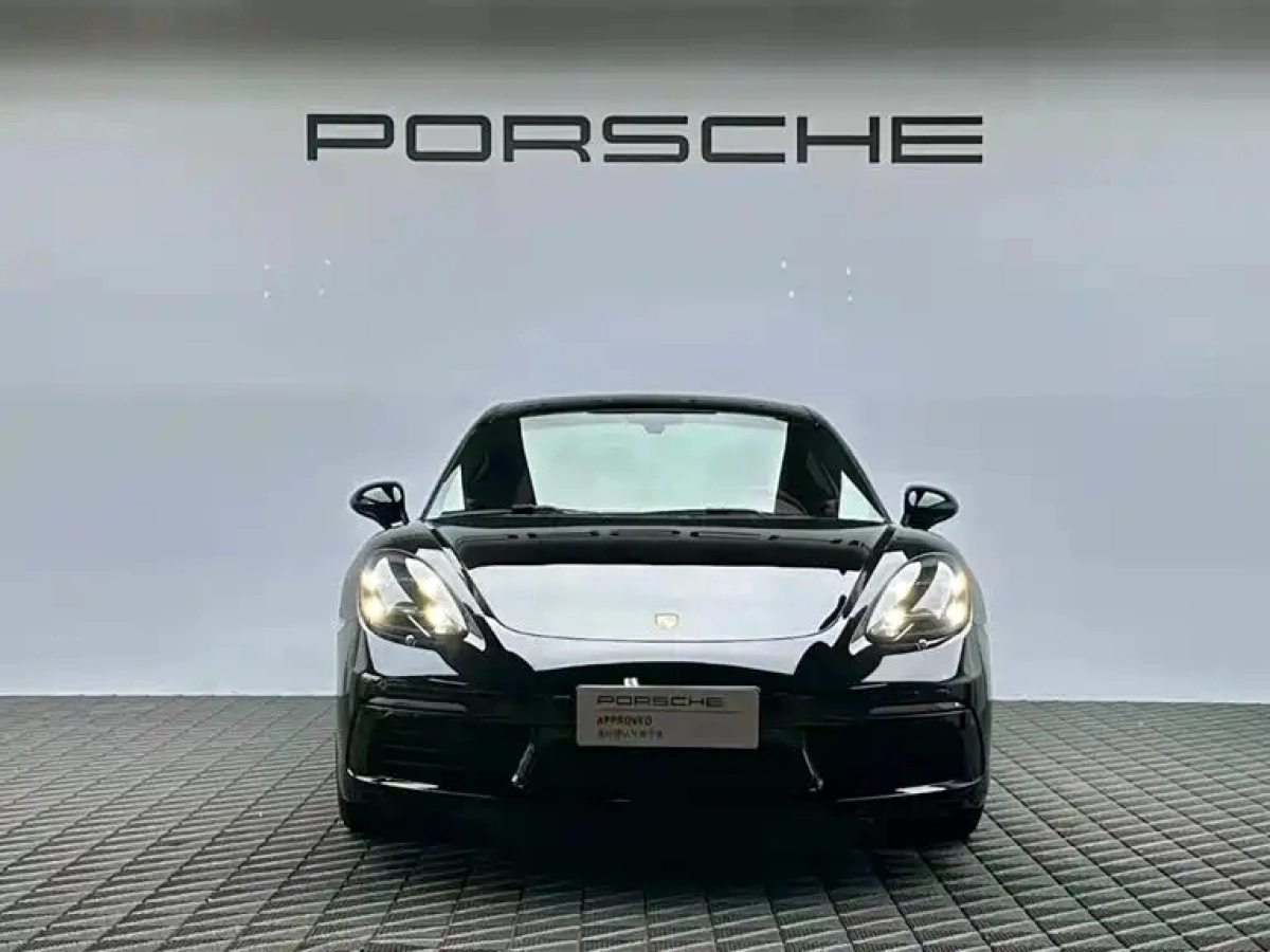 PORSCHE 718
