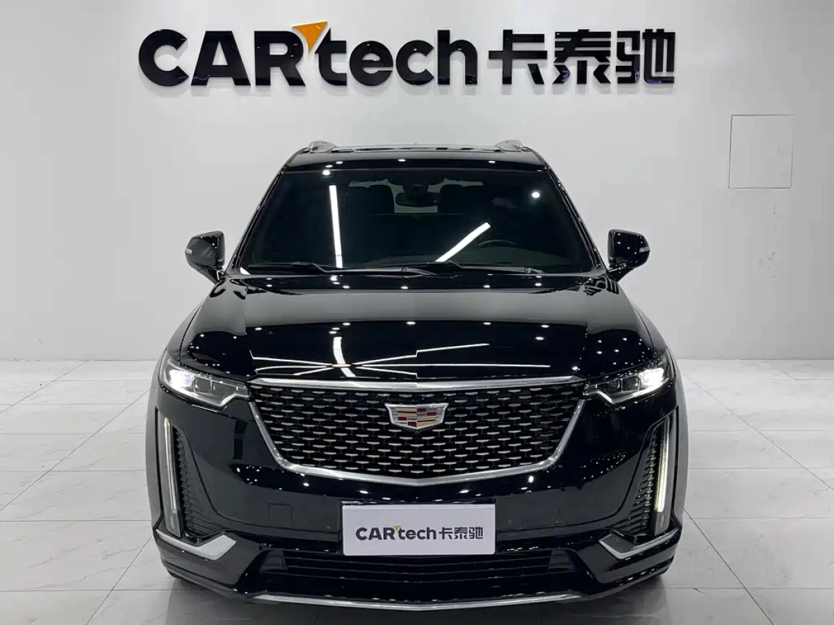 CADILLAC XT6
