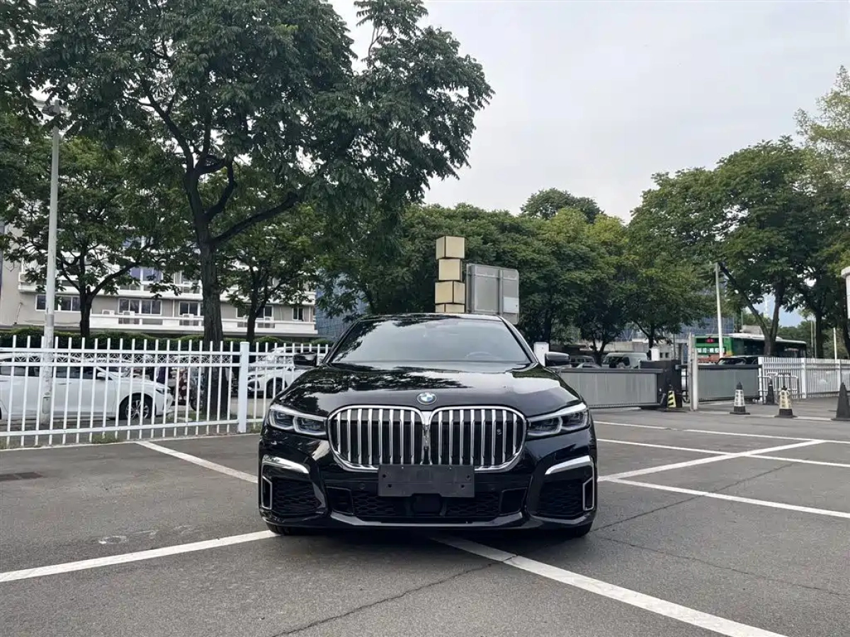 BMW 7-SERIES