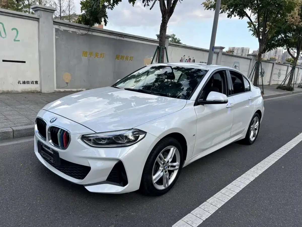 BMW 1-SERIES  2019