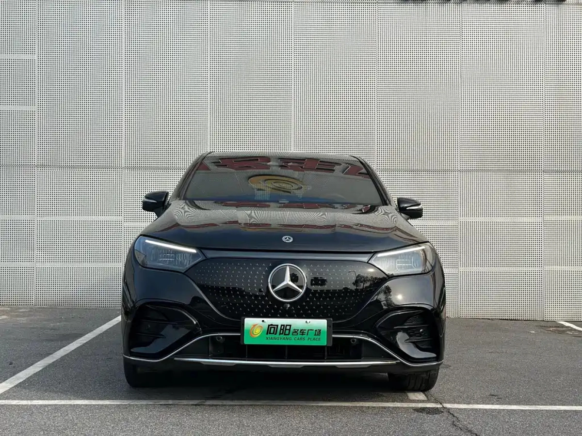 MERCEDES BENZ EQE SUV