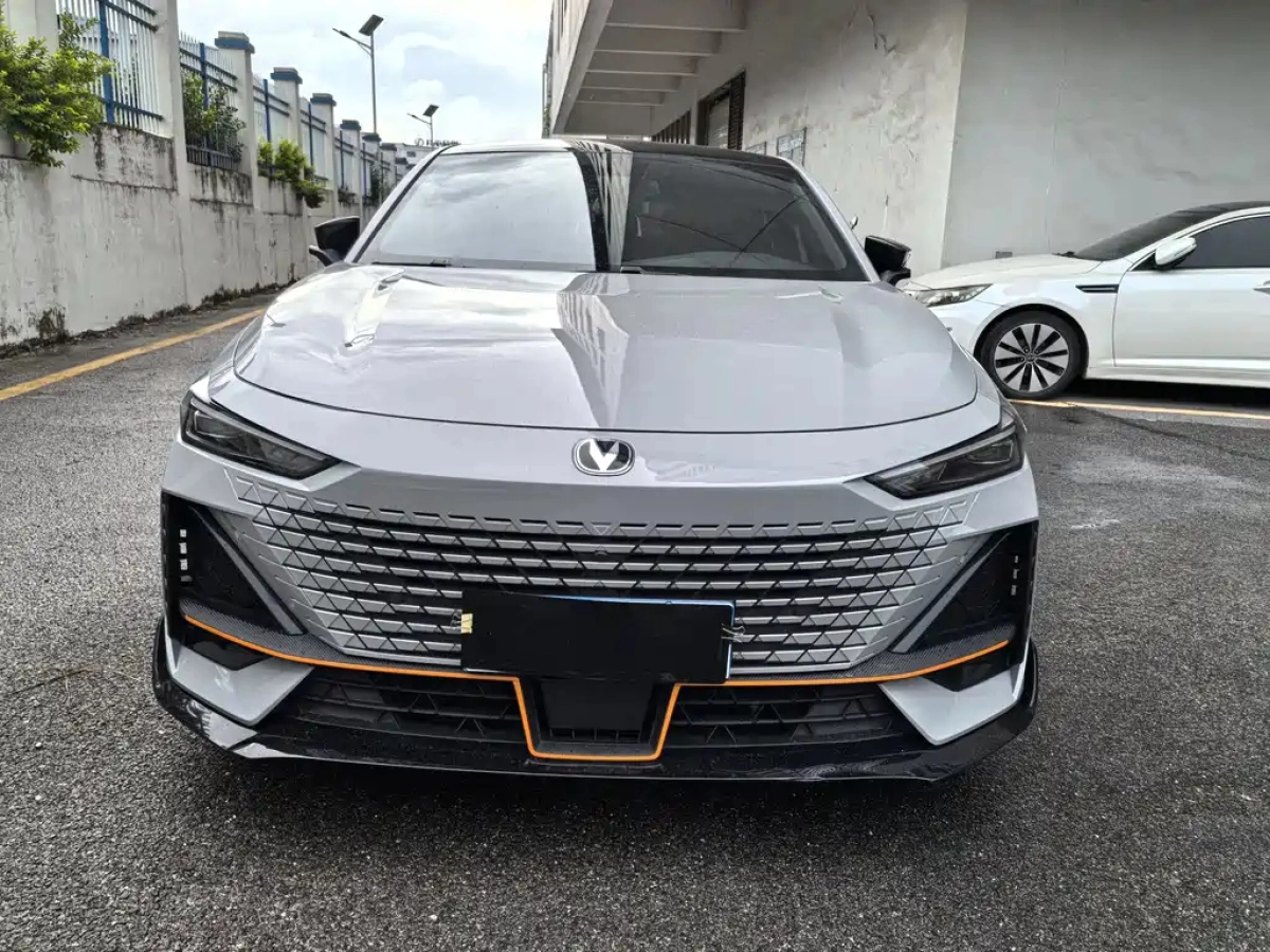 CHANGAN UNI-V