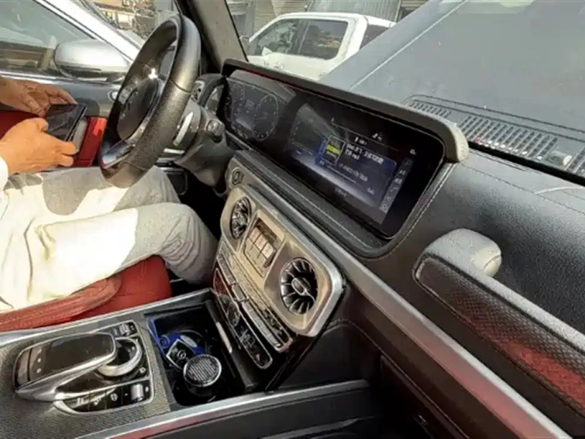 MERCEDES BENZ G-CLASS