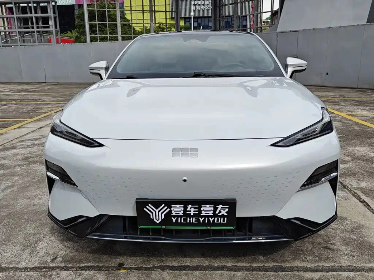 GEELY GALAXY GALAXY E8