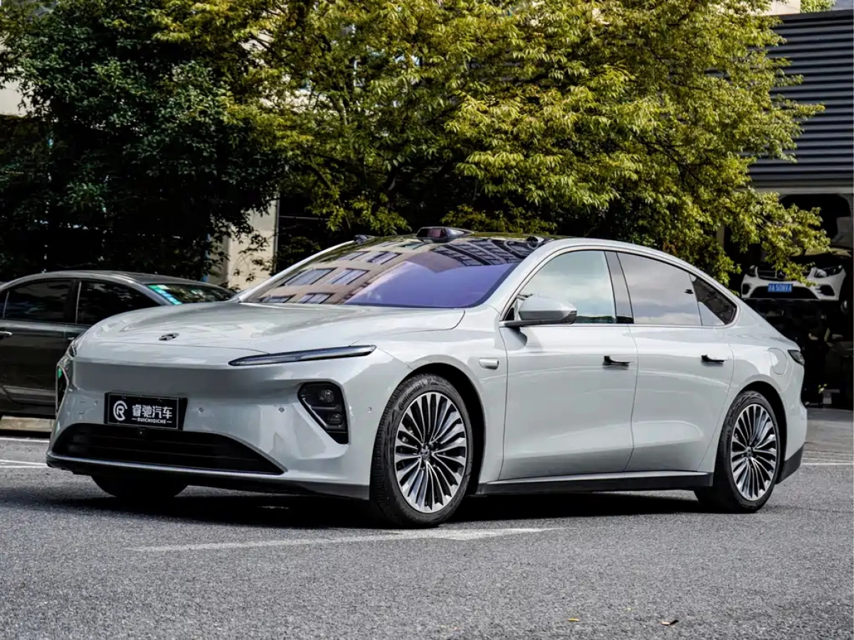 NIO ET7