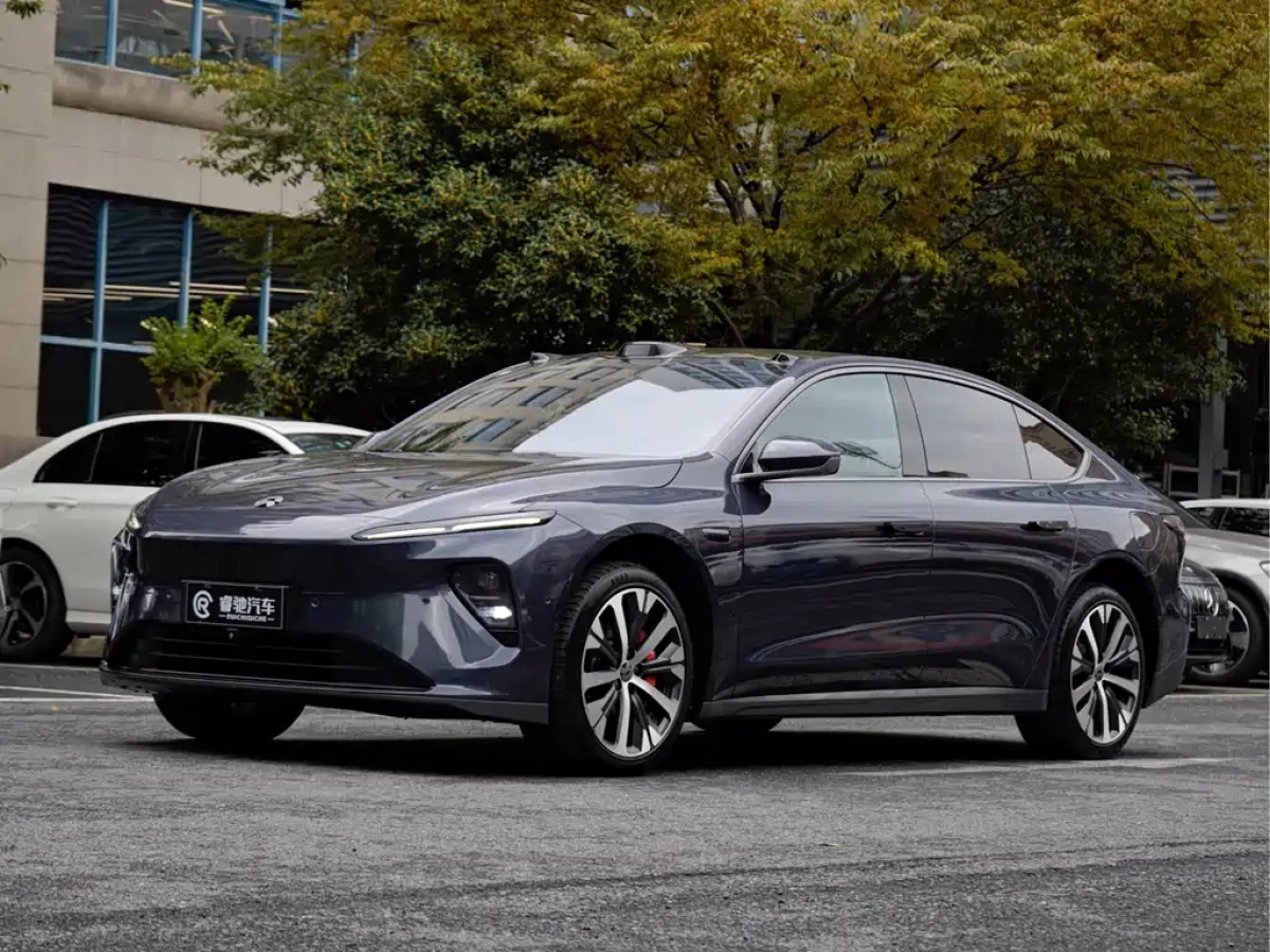 NIO ET7