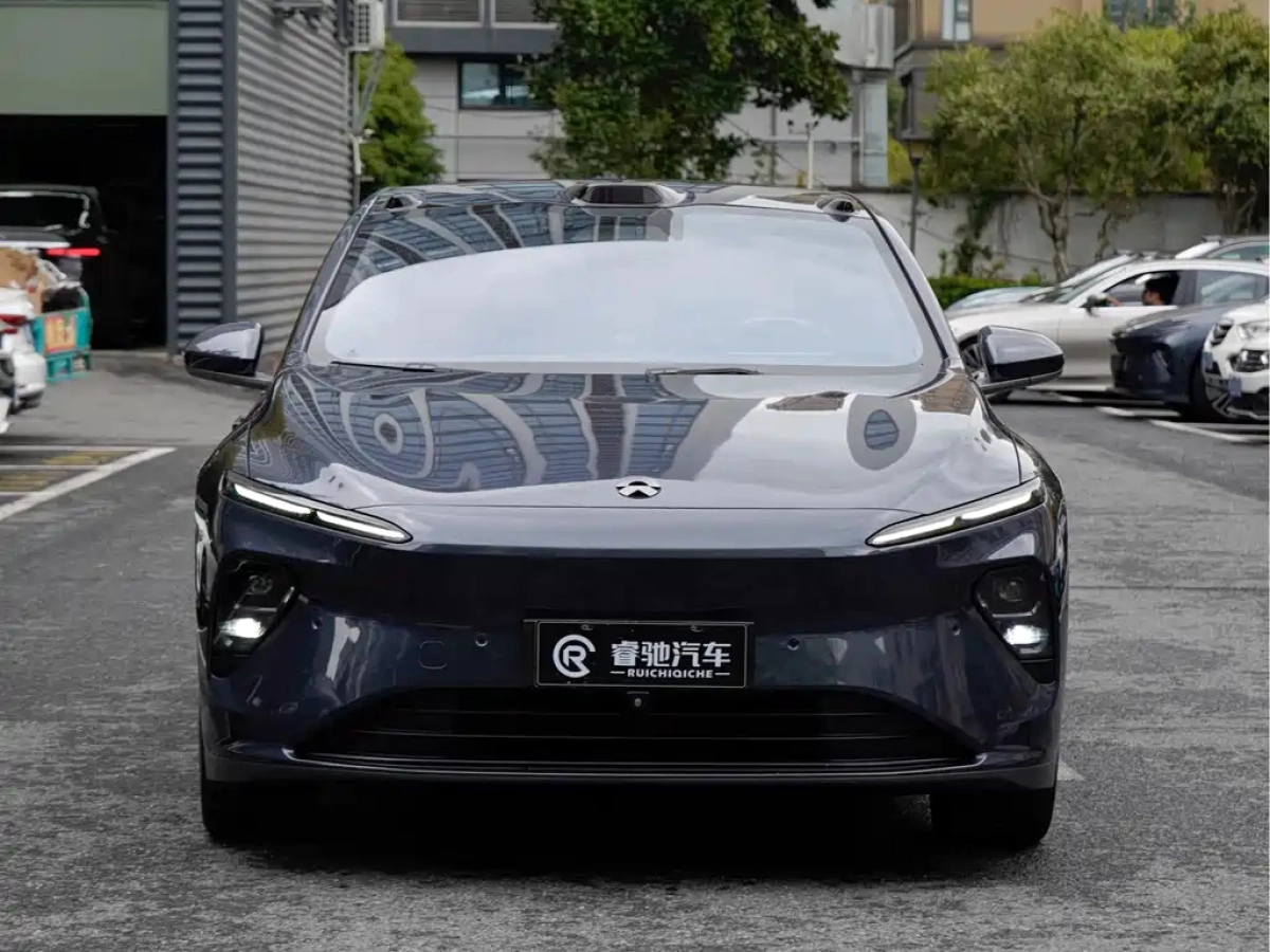 NIO ET7