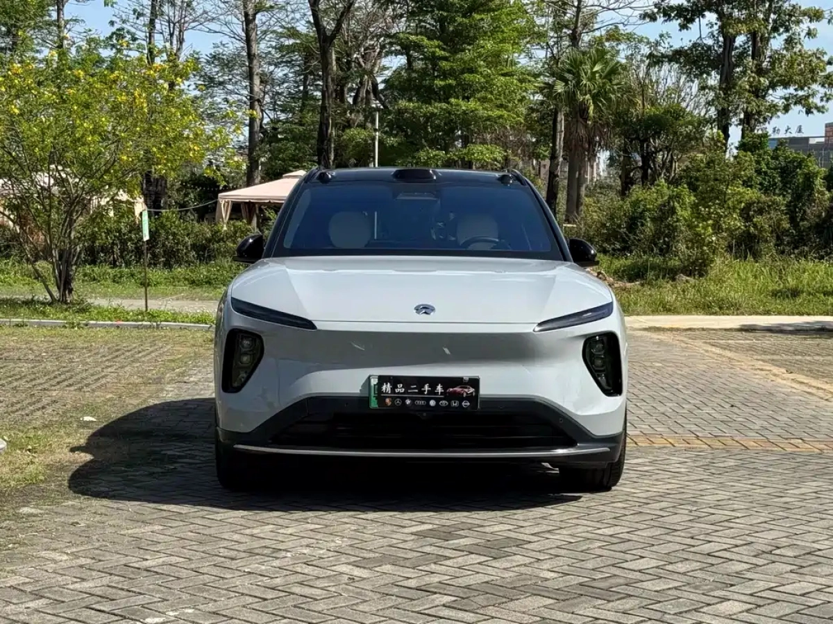 NIO ES6