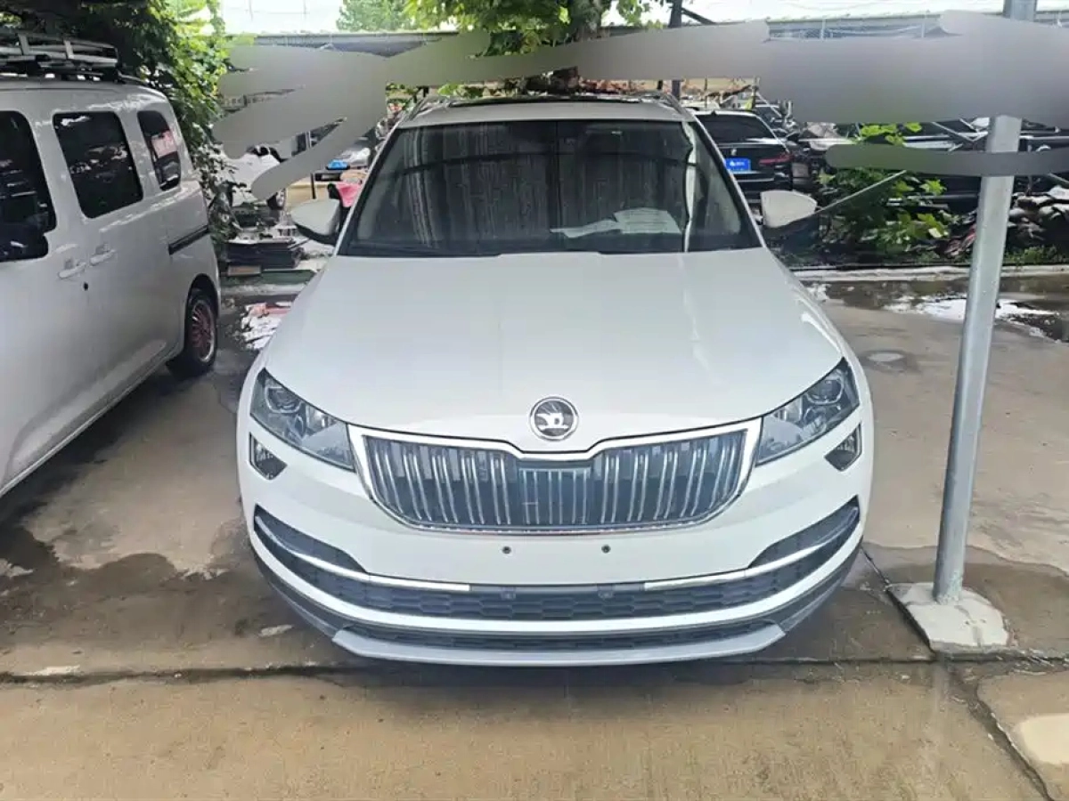 SKODA KAROQ