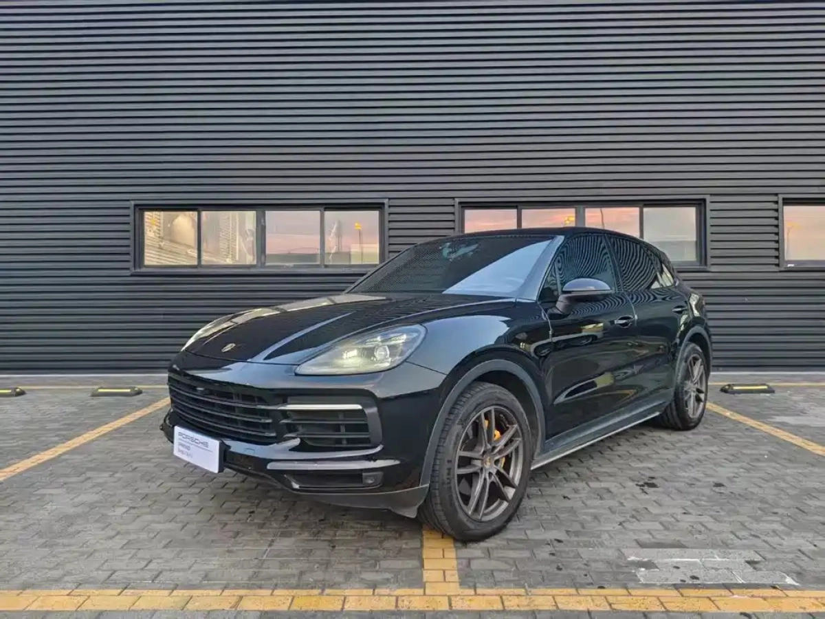 PORSCHE CAYENNE