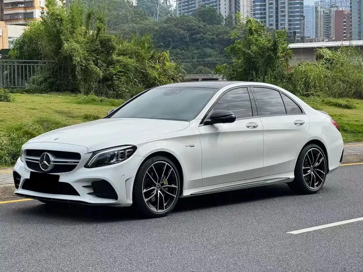 MERCEDES BENZ C-CLASS AMG  2021