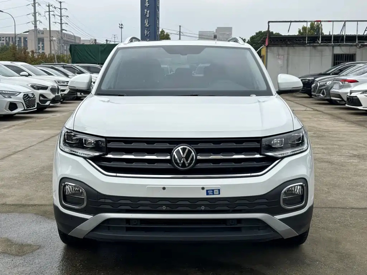 VOLKSWAGEN TACOUA