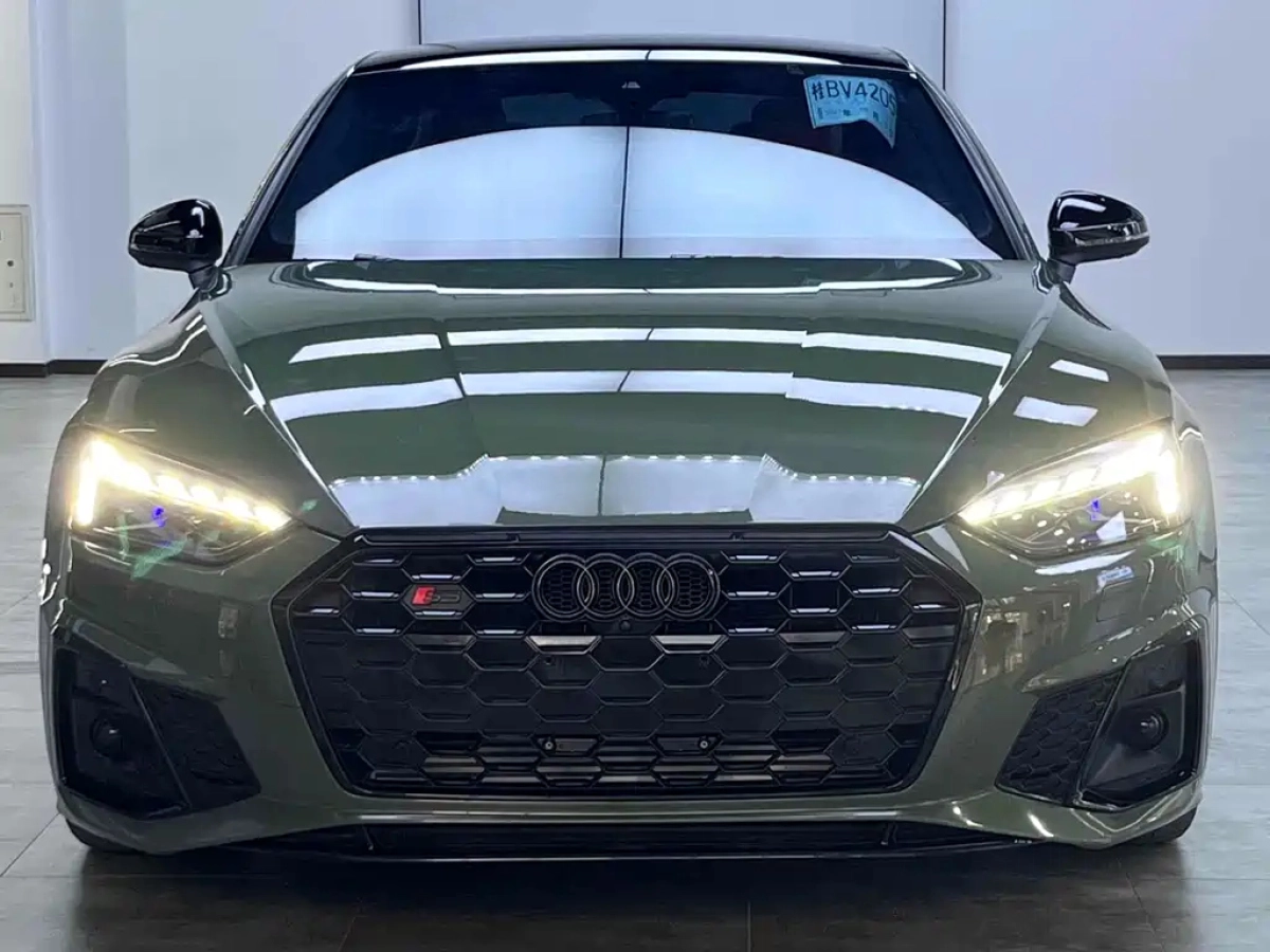 AUDI S5