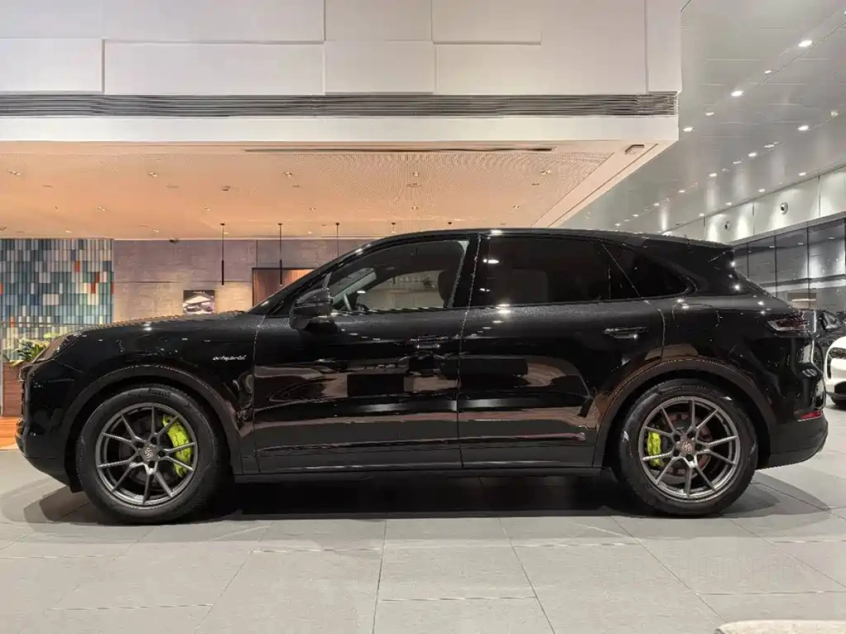 PORSCHE CAYENNE NEW ENERGY