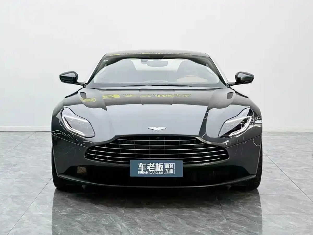 ASTON MARTIN DB11