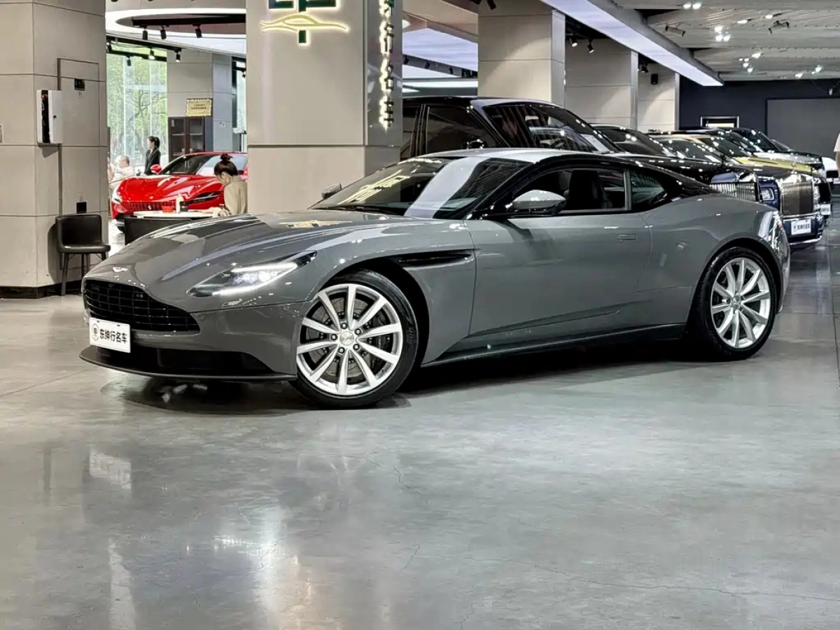 ASTON MARTIN DB11