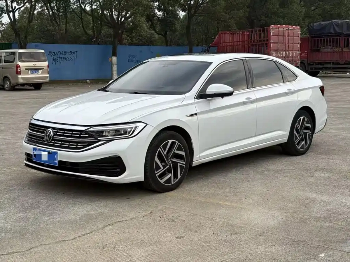 VOLKSWAGEN SAGITAR  2022