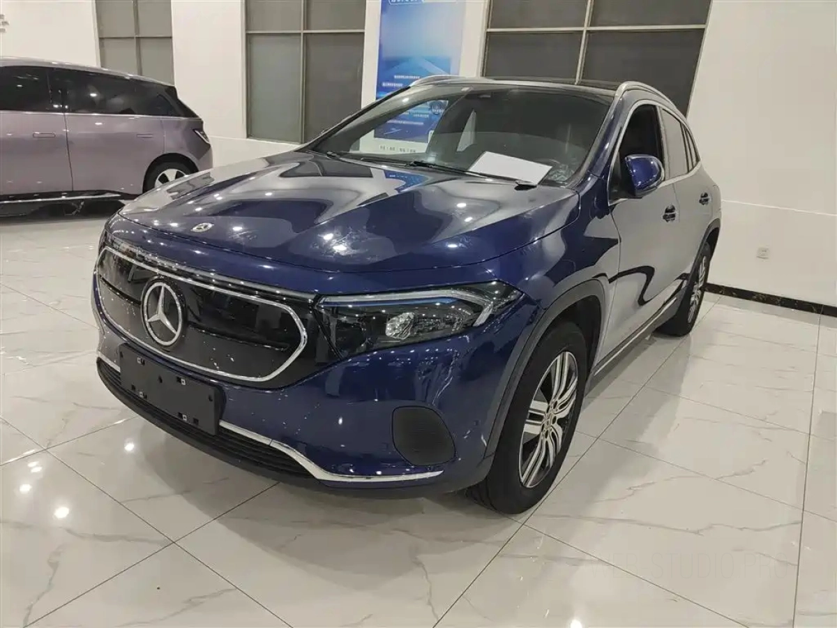 MERCEDES BENZ EQA  2022