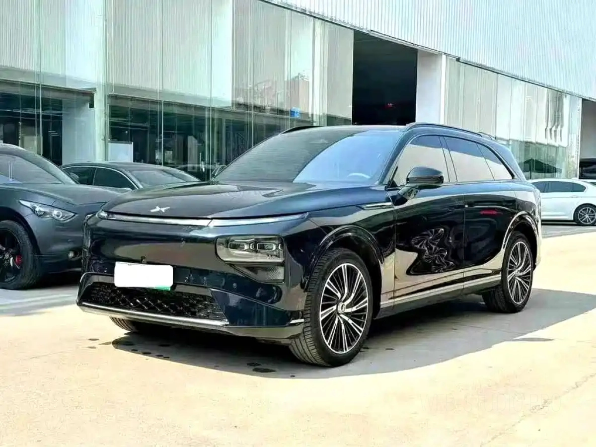 XPENG MOTORS G9  2024