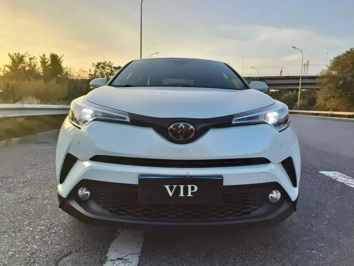 TOYOTA C-HR  2021
