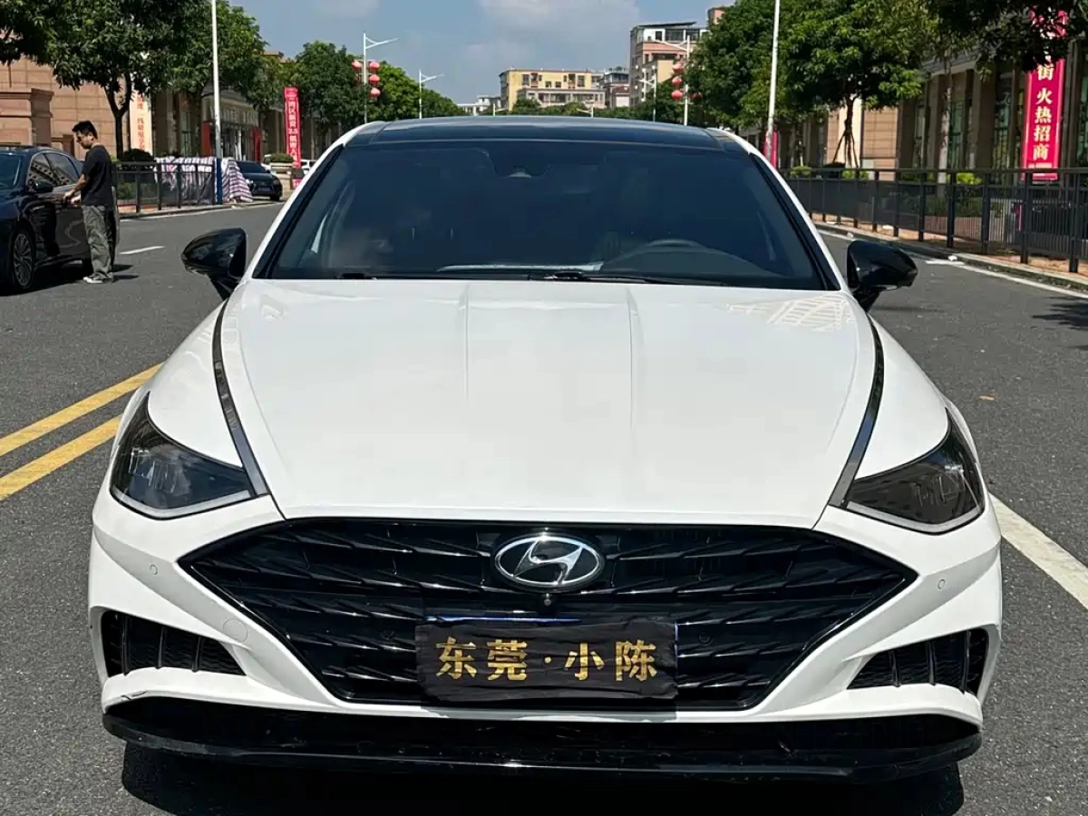 HYUNDAI SONATA