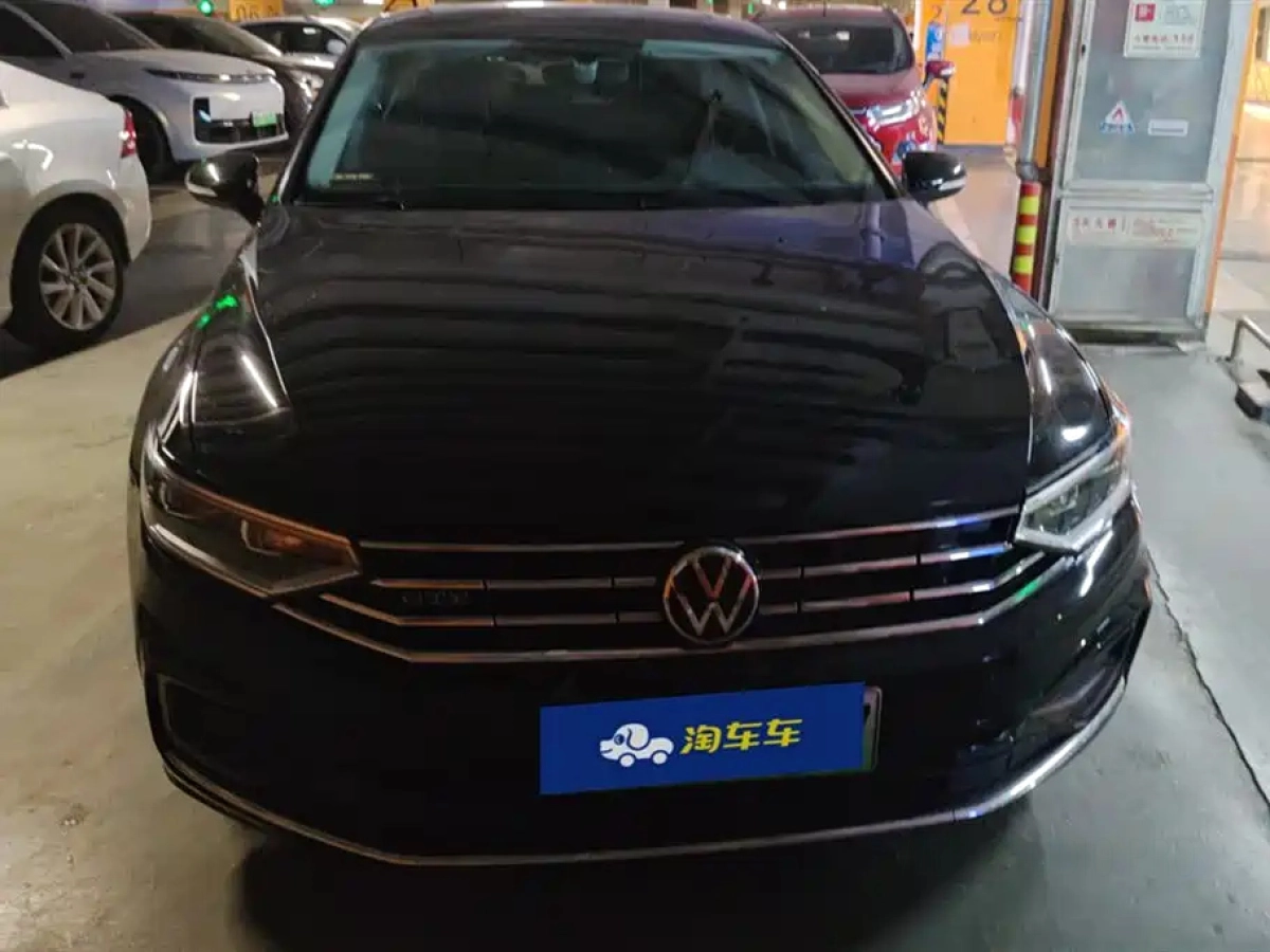 VOLKSWAGEN MAGOTAN GTE PLUG IN HYBRID