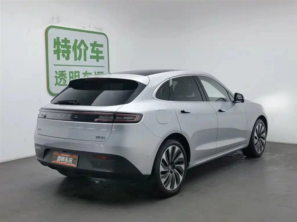 HUAWEI HARMON AITO M5