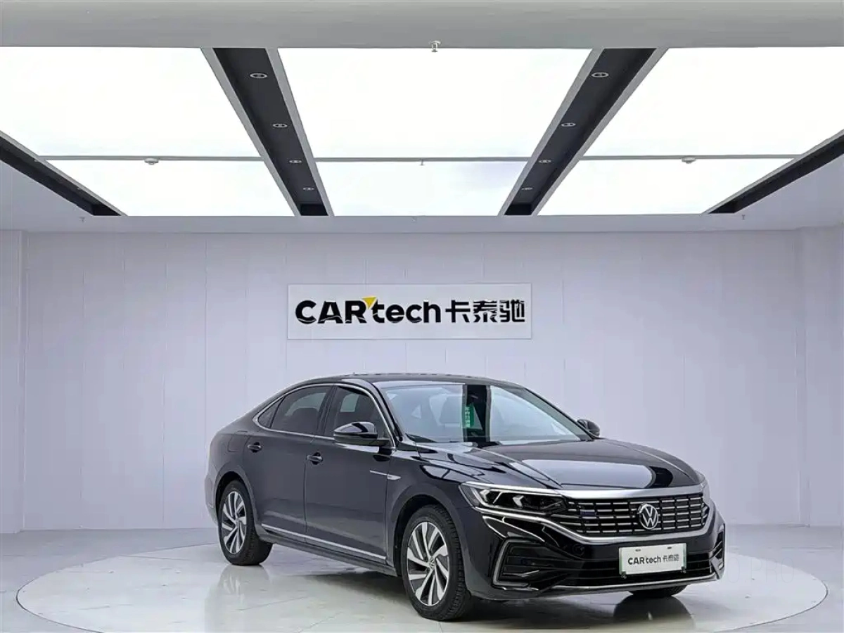 VOLKSWAGEN PASSAT NEW ENERGY