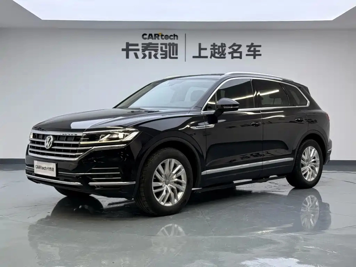 VOLKSWAGEN TOUAREG
