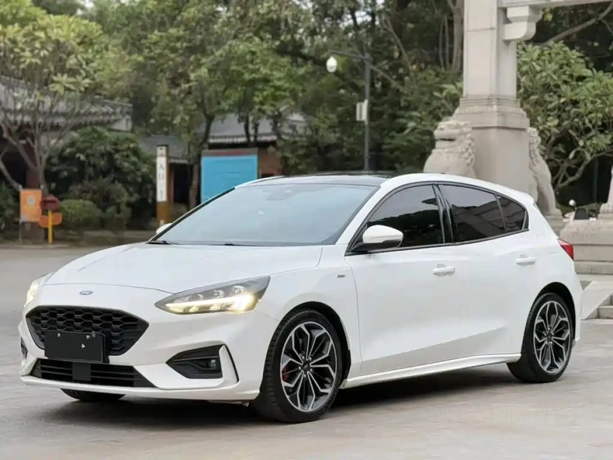 FORD FOCUS  2020