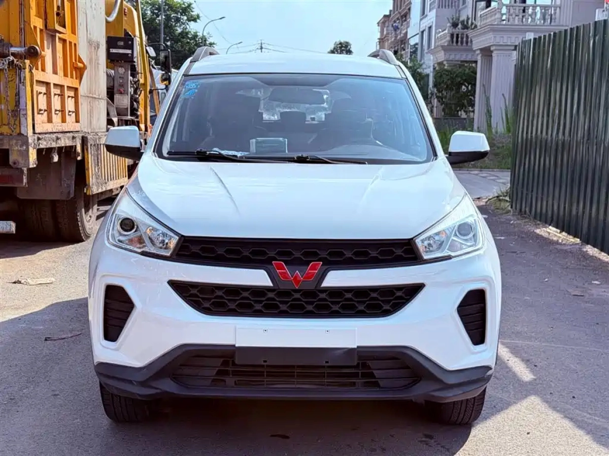 SGMW WULING HONGGUANG S3