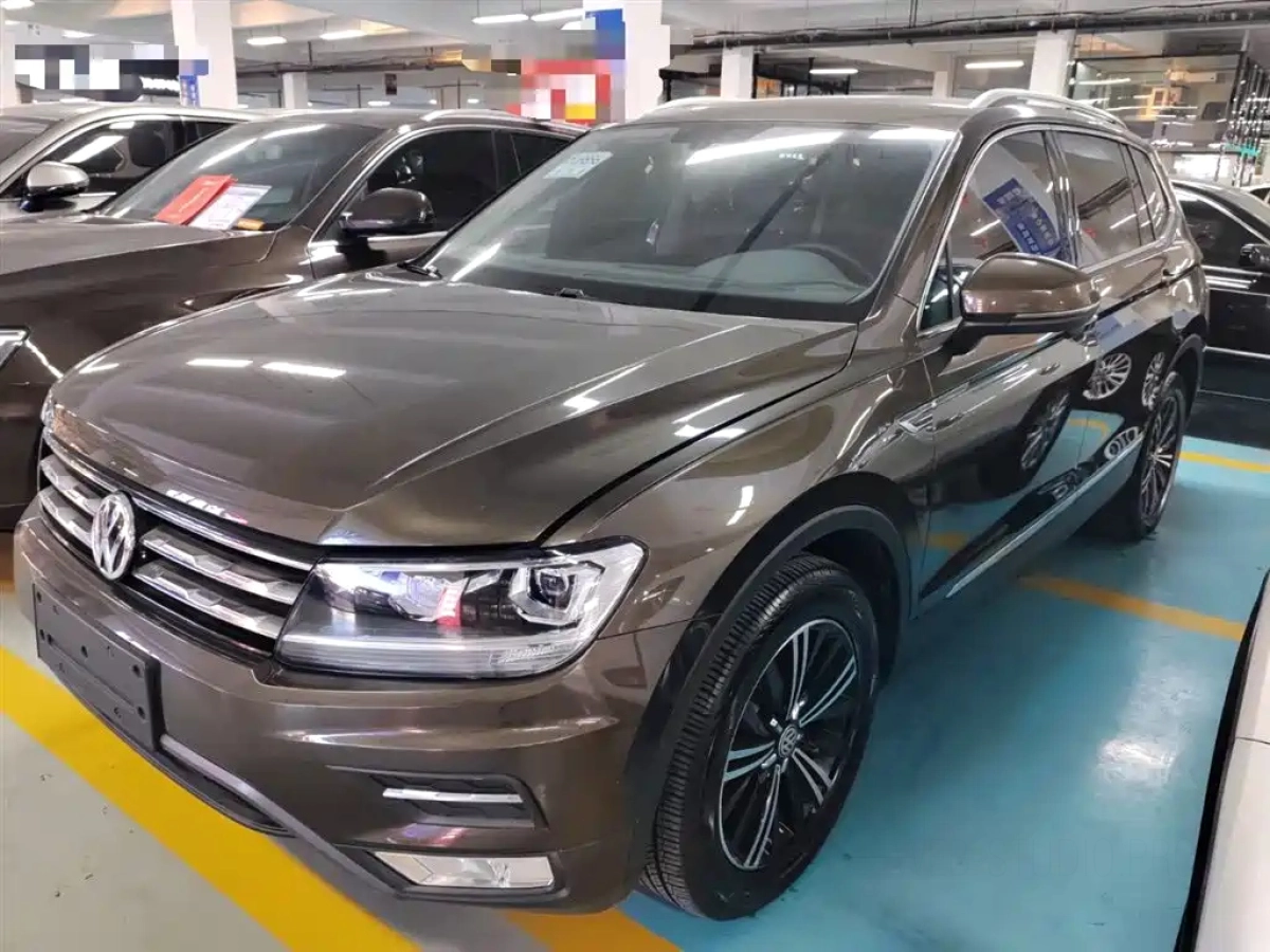 VOLKSWAGEN TIGUAN L