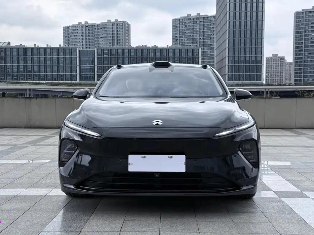 NIO ET7