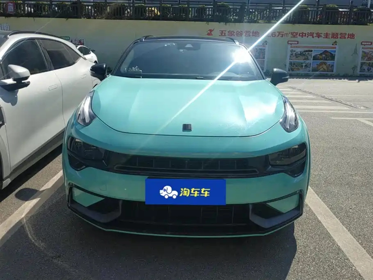 LYNK&CO 02 HATCHBACK