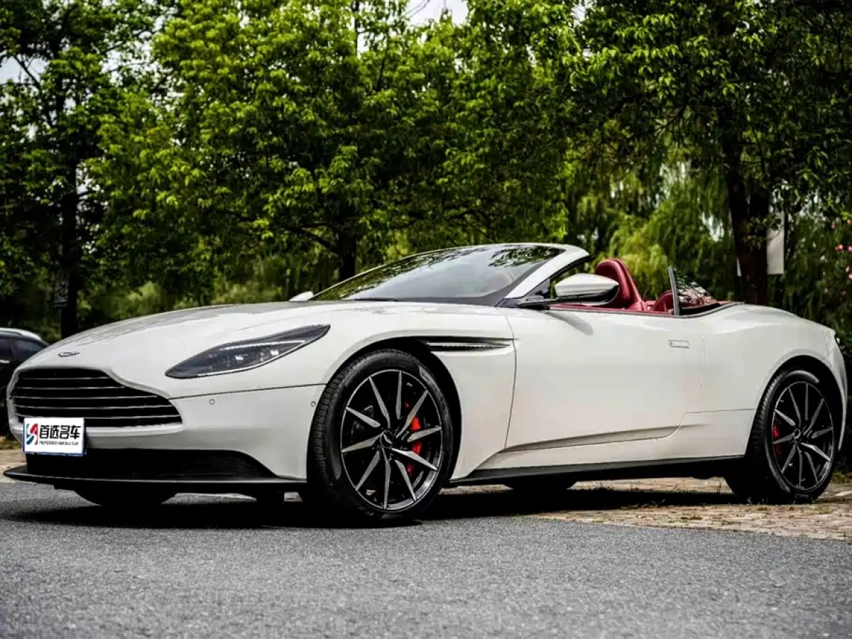 ASTON MARTIN DB11