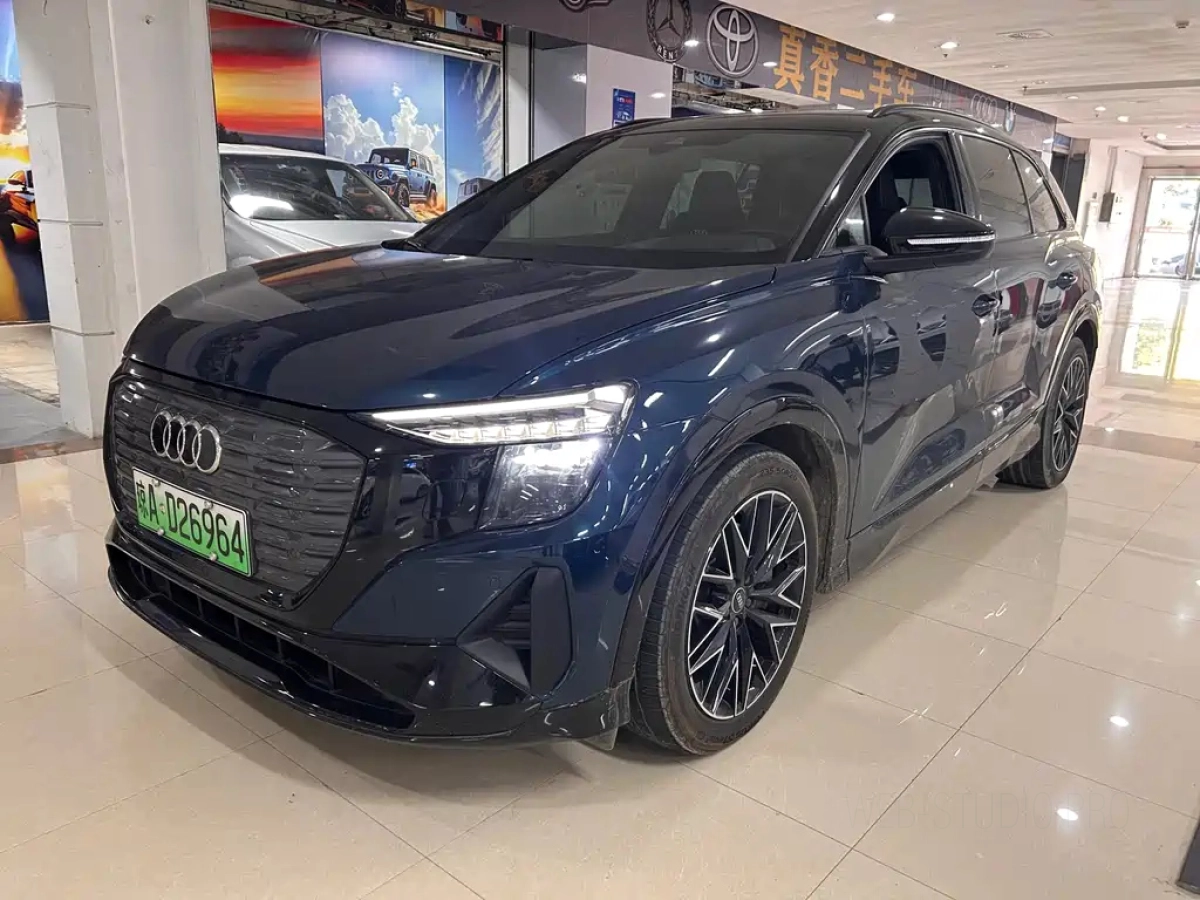 AUDI Q5 E-TRON  2023