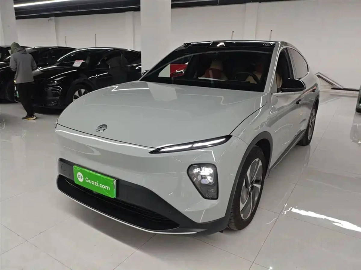NIO EC7