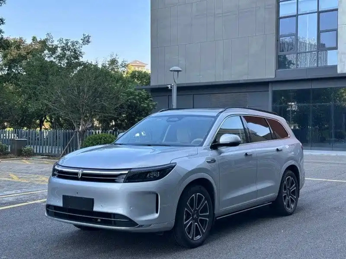 HUAWEI HARMON AITO M7  2024