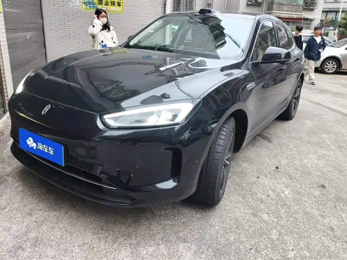 HUAWEI HARMON AITO M5  2024